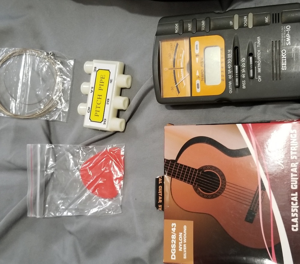 Guitar - Picture 3 of 4